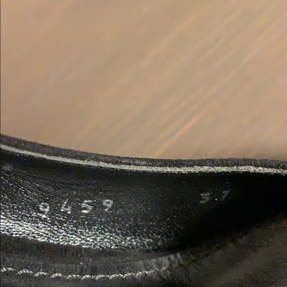 Dolce & Gabbana Grey Suede Ruffled Leather Pumps - Women’s Size 37 - Picture 9 of 11